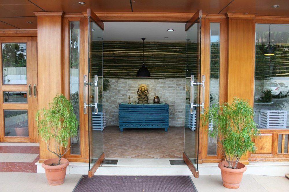 Vedanta Wake Up - Ernakulam North Station Hotel Kochi Exterior foto