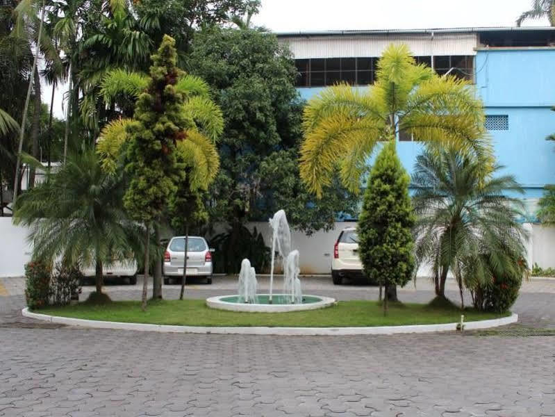 Vedanta Wake Up - Ernakulam North Station Hotel Kochi Exterior foto